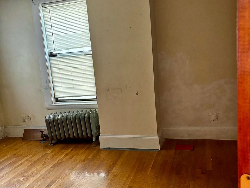 2nd image of 6 Jefferson St #7