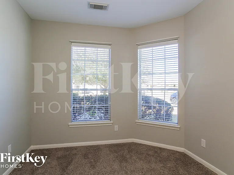 12911 Pine Meadows St — Photo 10