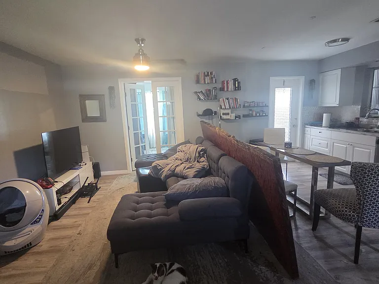 420 SE 9th Ct #2 — Photo 17