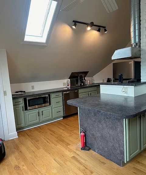 709 Harvard St #2 — Photo 9