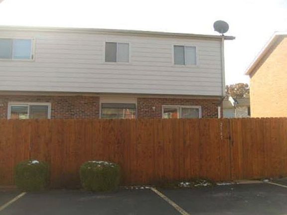 2nd image of 2565 Grayland Walk Unit 40
