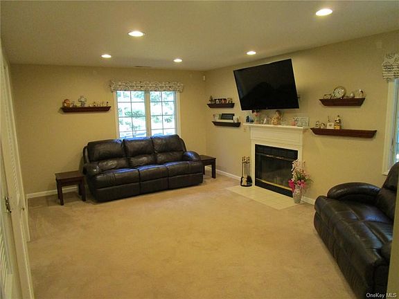 3rd image of 3005 Morgan Dr
