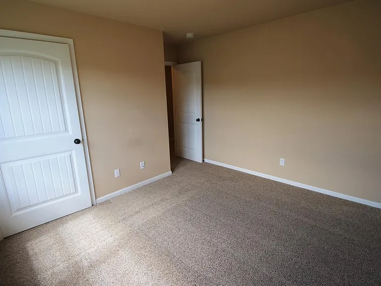 123 Edna St #123-B — Photo 25