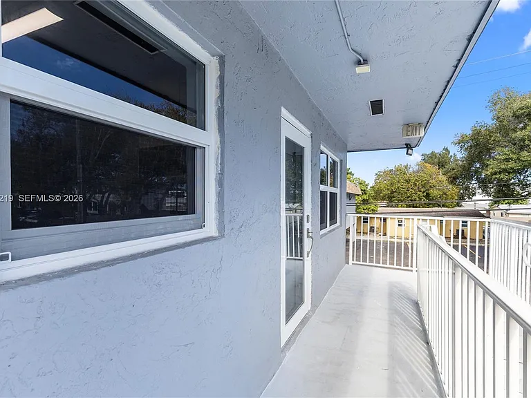 3265 Griffin Rd #206 — Photo 1