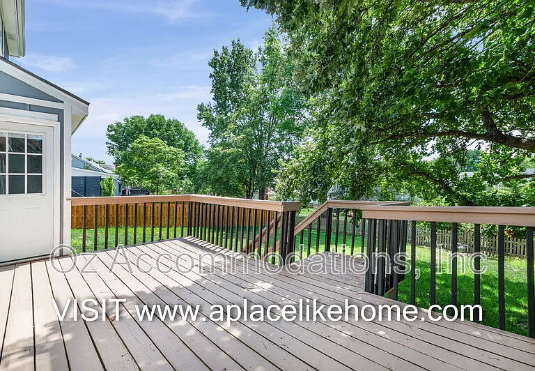 10508 Reeder St — Photo 36