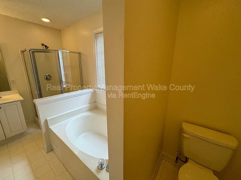 4328 Bartholomew Cir — Photo 28