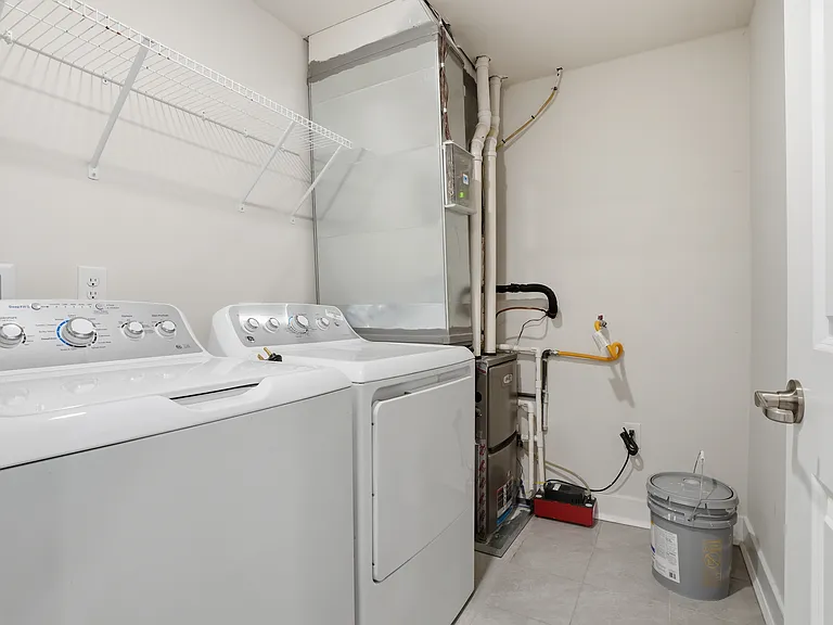 114B King St — Photo 12