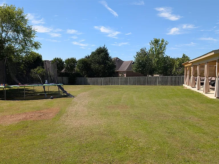 9207 Albury Ct — Photo 23