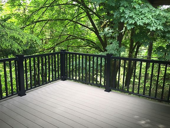 3rd image of 1619 Evergreen Park Ln SW