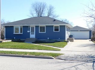 926 3rd Ave, Grafton, WI 53024