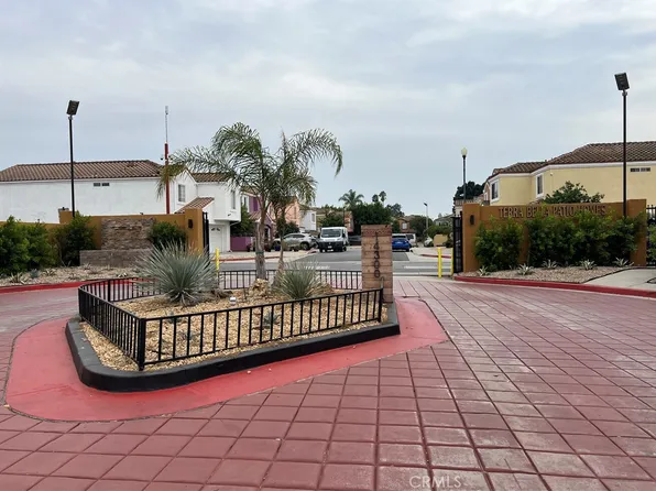 14300 Terra Bella St Unit 27, Panorama City, CA 91402