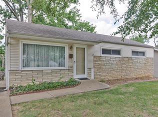 11243 Behr Dr, Saint Louis, MO