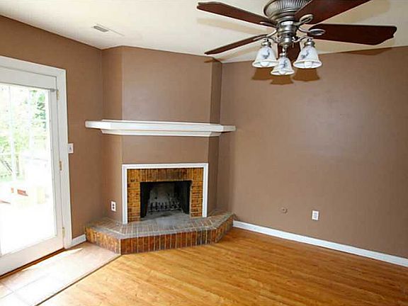 4th image of 1225 Etworth Ln