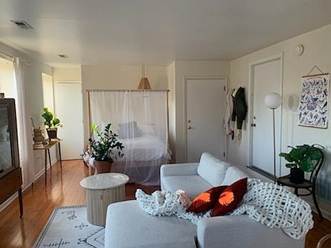 5th image of 2235 Grays Ferry Ave APT 3
