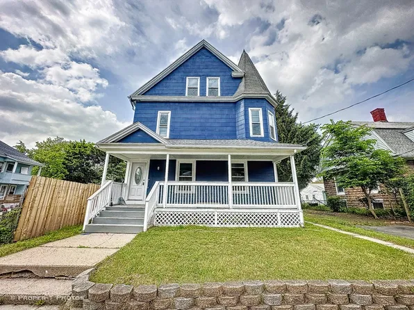 5 Shawmut Ave, Holyoke, MA 01040