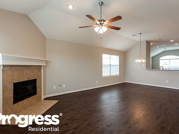 3rd image of 211 Seacrest Blvd