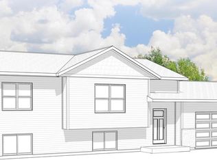 625 Still Waters Ln, Plover, WI 54467