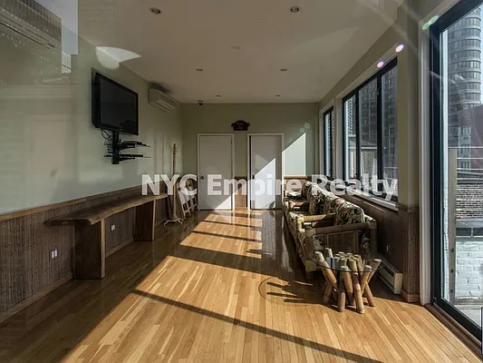 Rented by NYC Empire Realty Inc | media 16