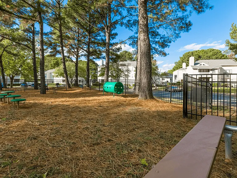 7916 Harris Hill Ln — Photo 32
