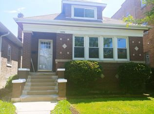 5451 W Eddy St, Chicago, IL 60641