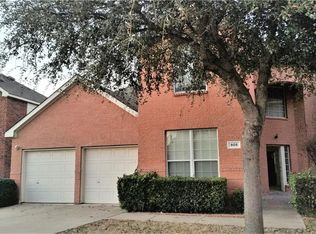 905 Green Pond Dr, Garland, TX 75040