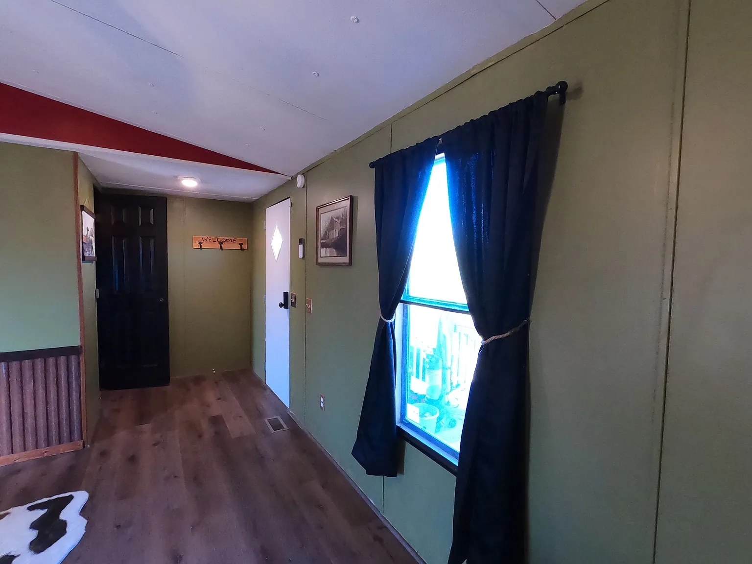 1 bed, 1.0 bath, 900 sqft, $1,599 — Photo 2
