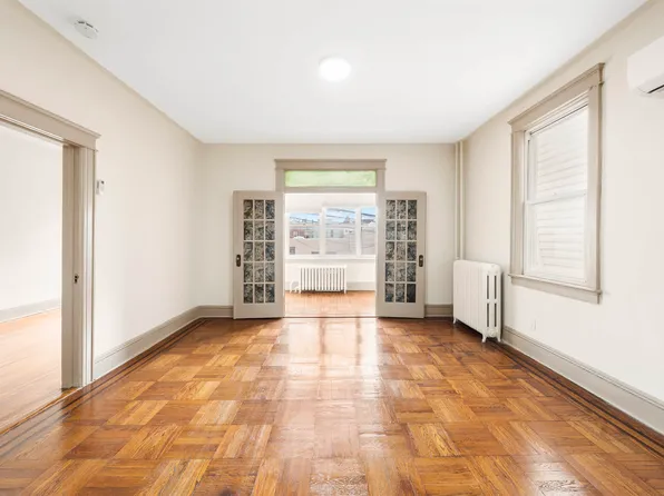 598 67th Street image 3 of 22