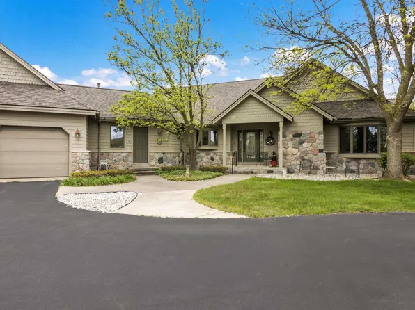 5145 Arrowhead Ct, Williamsburg, MI 49690