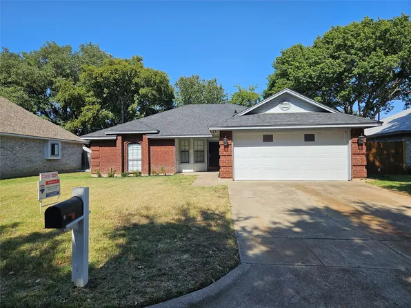 1005 Fiero Dr, Arlington, TX 76001