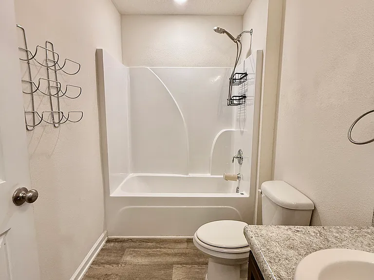 6420 Churchill Cir — Photo 17