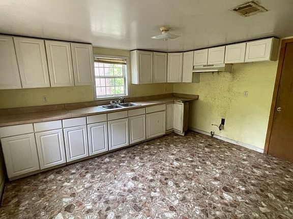 4th image of 15240 Calhoun 162 #162-72