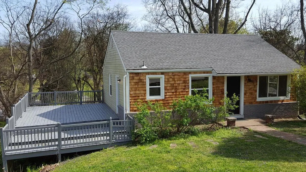 Building Photo - 331 Tamworth Dr