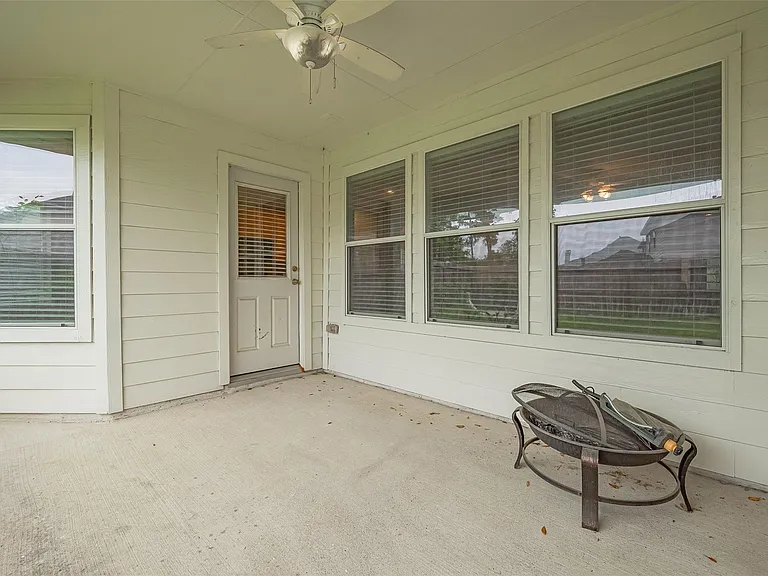 1007 Casting Springs Way — Photo 39