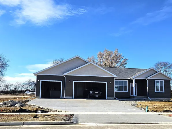 824 Karsten Dr, Horicon, WI 53032