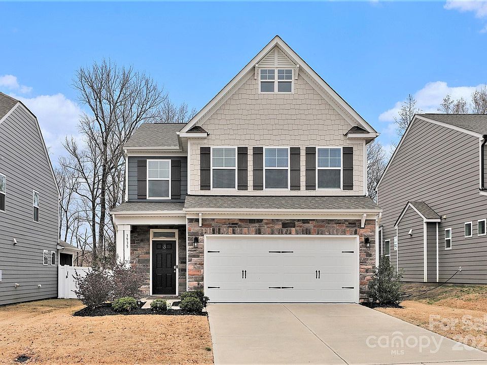 1st image of 3935 Center Place Dr