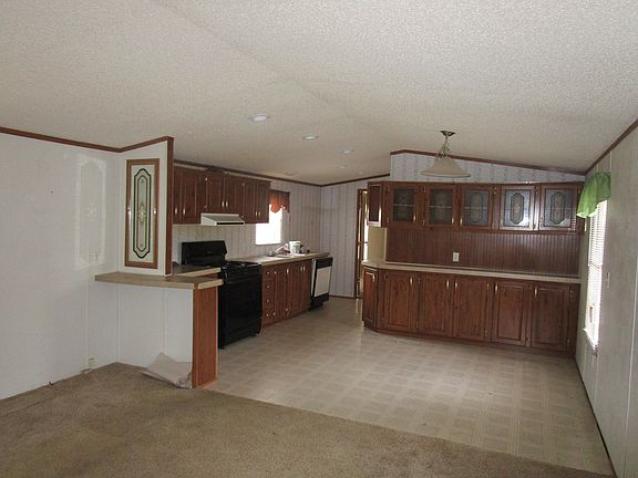 3rd image of 179 Delaware Cir