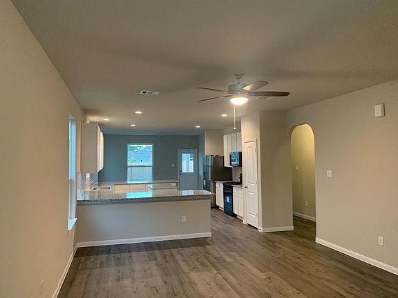 2nd image of 14048 Lamprey Dr