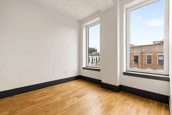 Rented by MNS | media 33