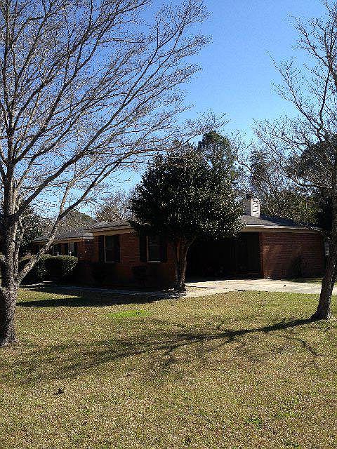 1st image of 4019 N Oak Street Ext