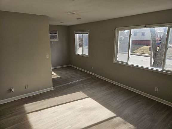 4th image of 3240 Heatherton Dr APT 4