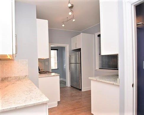 4th image of 3732 N Ashland Ave APT 1R