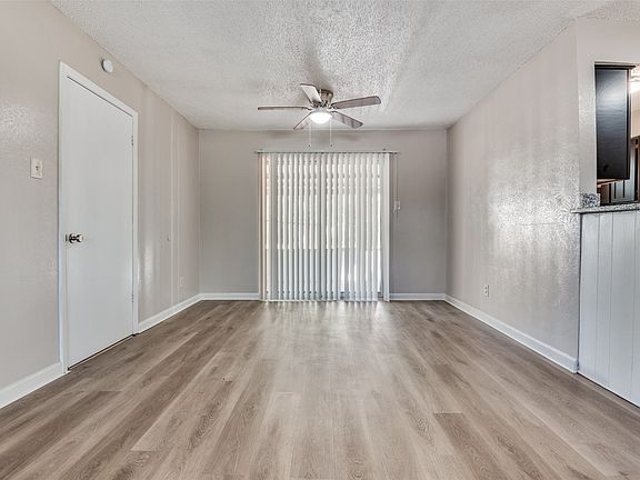 5th image of 735 Middale Rd