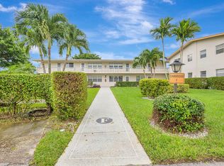 130 Cambridge Ln #F, West Palm Beach, FL 33411