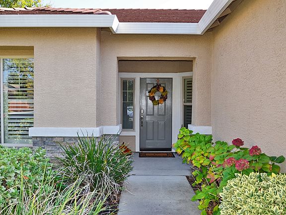 2nd image of 1648 Apple Way