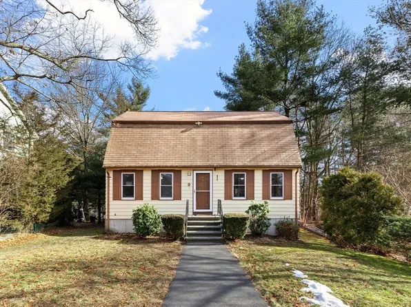 9 S Munroe Rd, Billerica, MA 01821