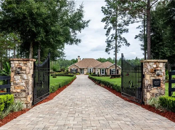 24201 Greenwood Xing, Eustis, FL 32736