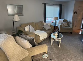 4915 Rollins Dr, Anchorage, AK 99508