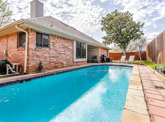 4th image of 1305 Danielle Dr