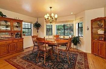 4th image of 574 Westdale Dr
