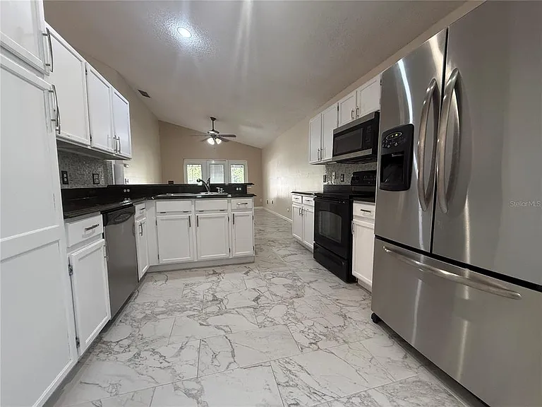 497 Brightview Dr — Photo 8
